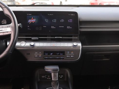 Used 2025 Hyundai Kona SEL FWD image 25