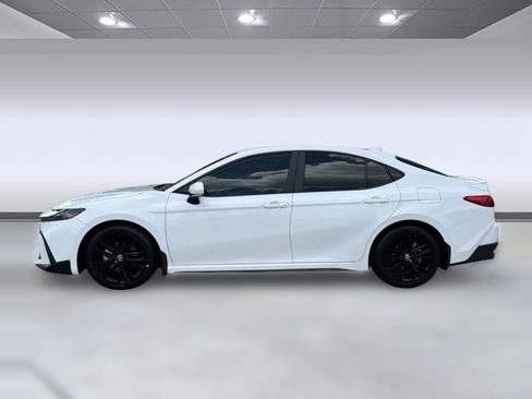 Used 2025 Toyota Camry SE w/ Multimedia Upgrade Package FWD image 2