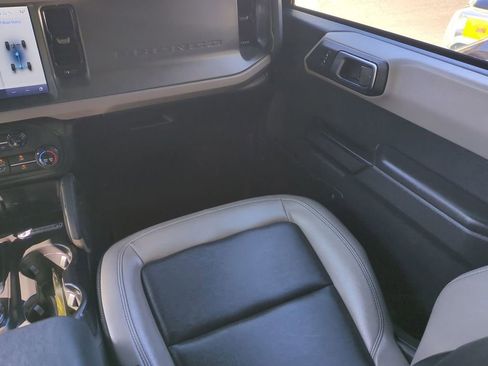 Used 2024 Ford Bronco Big Bend image 16