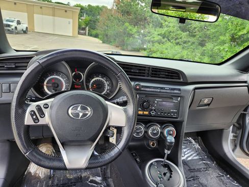 Used 2012 Scion tC FWD image 22