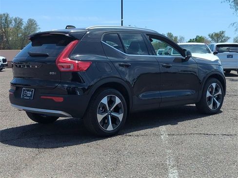 New 2025 Volvo XC40 B5 Core w/ Protection Package Premier image 7