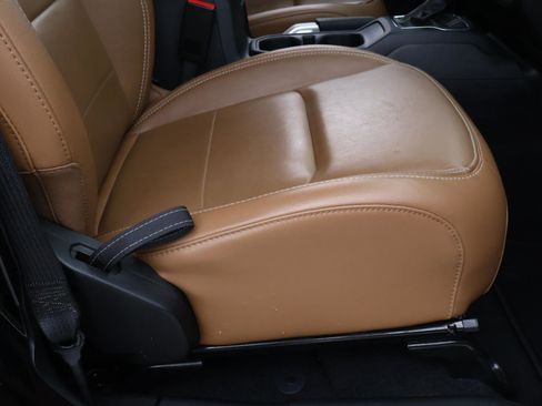 Used 2021 Jeep Wrangler Unlimited Sahara w/ Cold Weather Group image 19