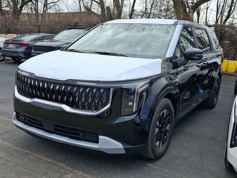 New 2026 Kia Carnival LXS FWD image 3