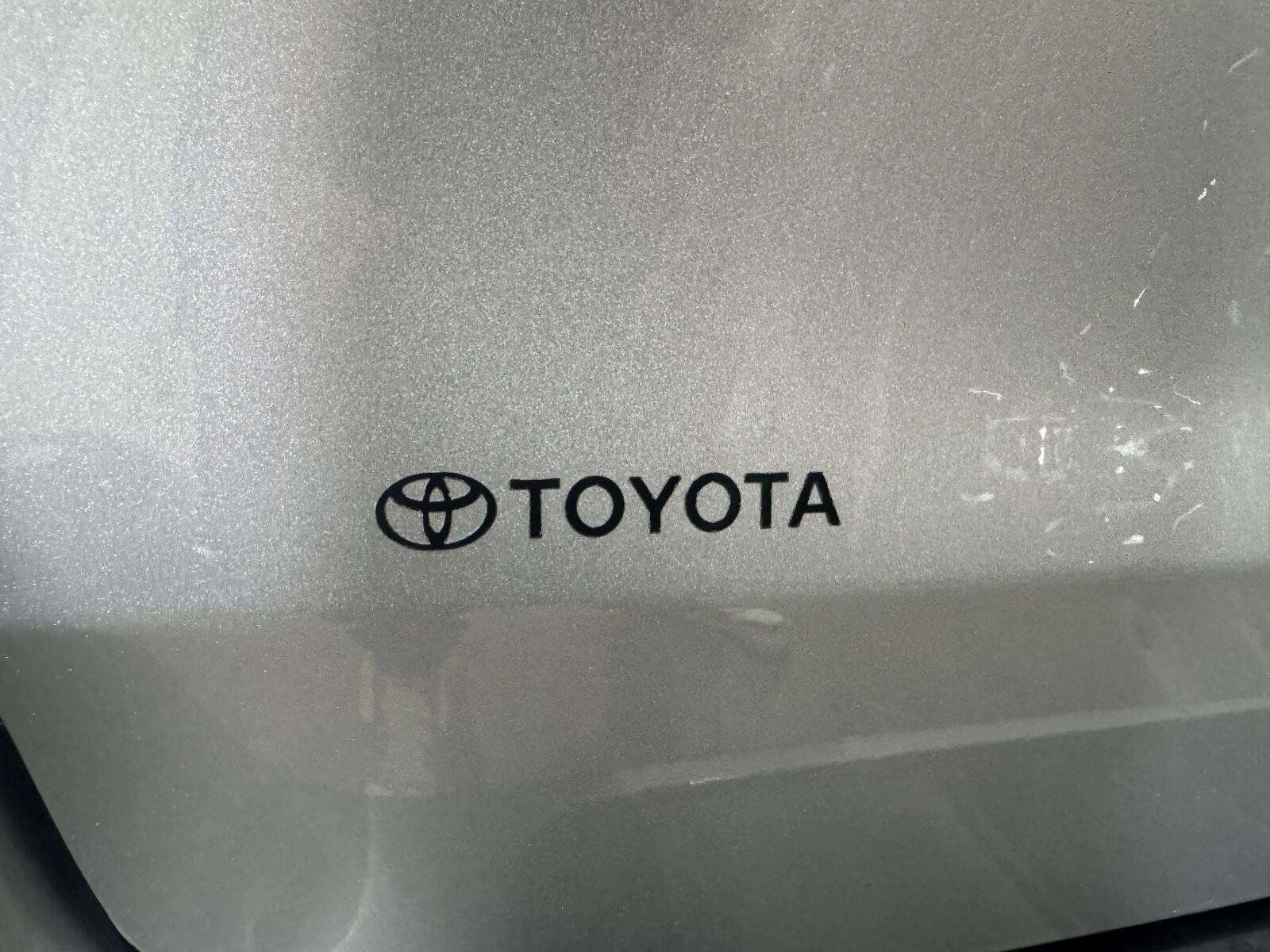 Used 2020 Toyota Sienna XLE Premium FWD image 20