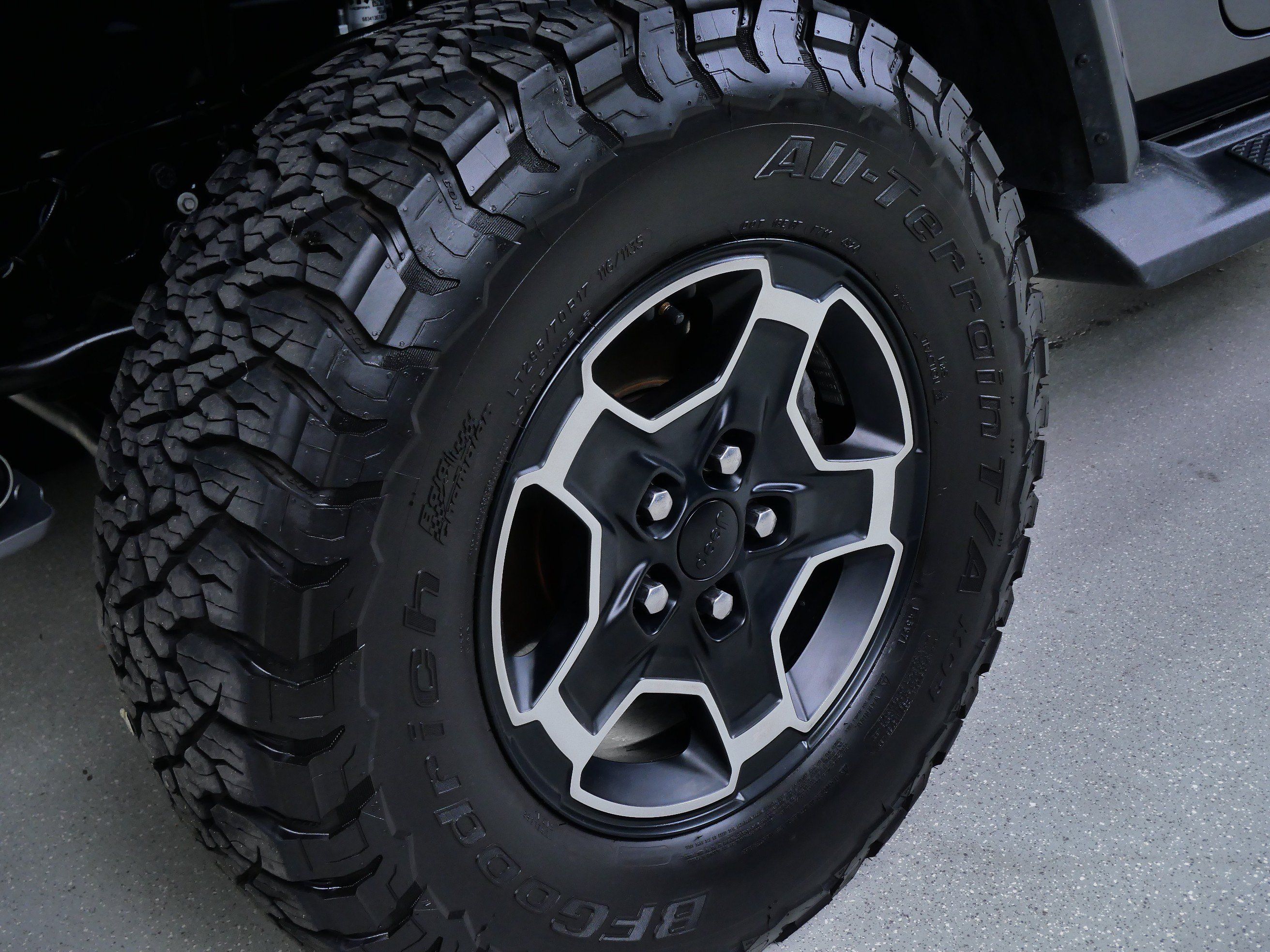 Used 2021 Jeep Gladiator Mojave AWD/4WD image 11