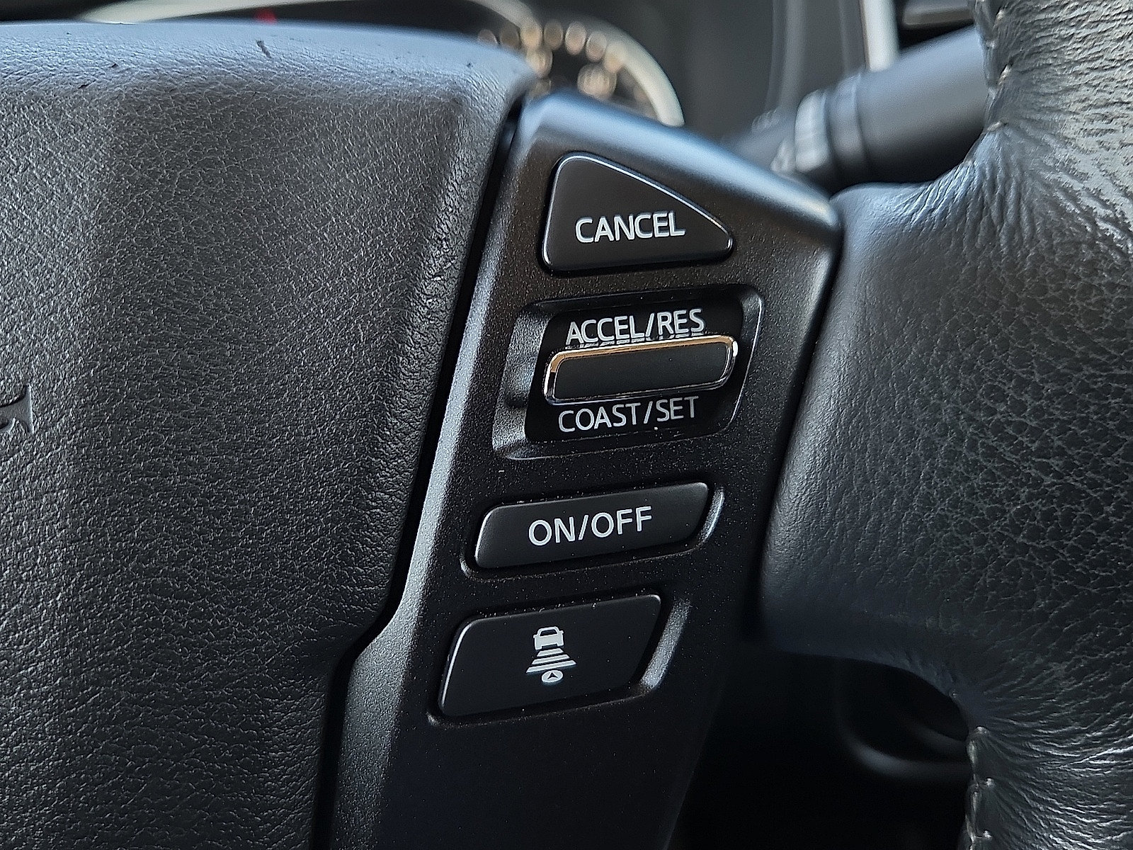 Used 2022 Nissan Frontier SV AWD/4WD image 18