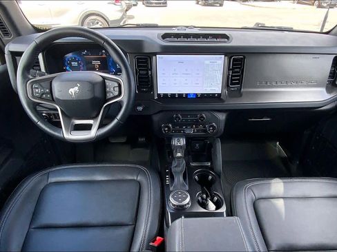 Certified 2025 Ford Bronco Badlands w/ Sasquatch Package image 16