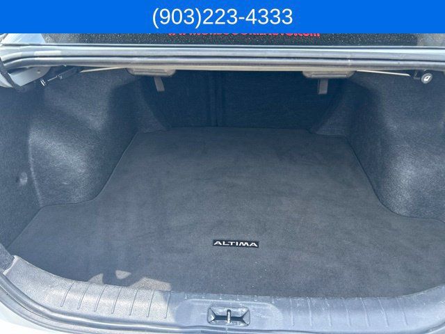 Used 2024 Nissan Altima 2.5 SR FWD image 11