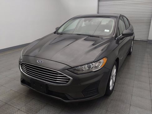 Used 2019 Ford Fusion SE image 15