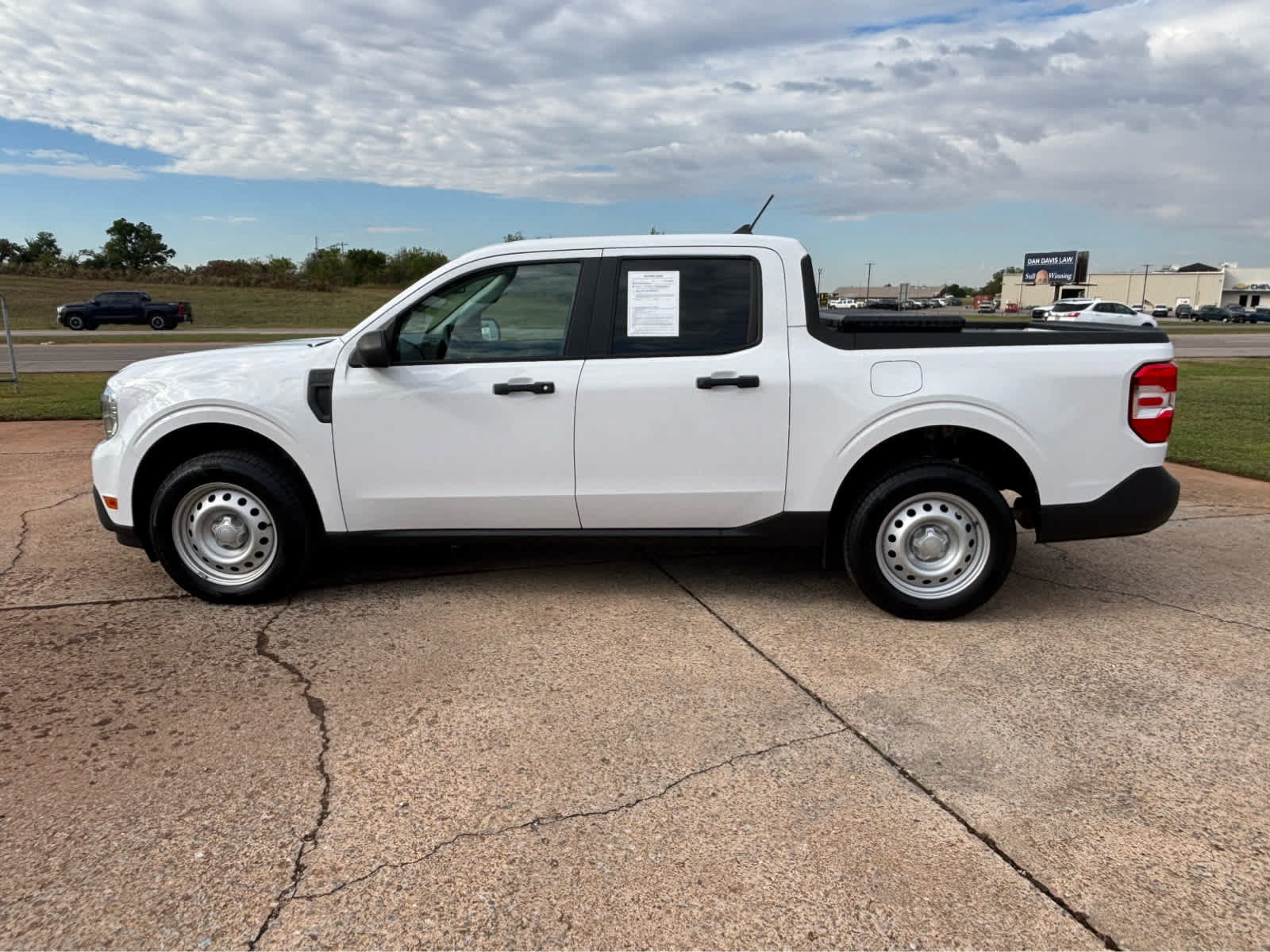 Used 2022 Ford Maverick XL w/ Equipment Group 100A Standard AWD/4WD image 4