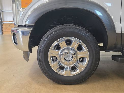 Used 2015 Ford F250 Lariat w/ Lariat Ultimate Package AWD/4WD image 10