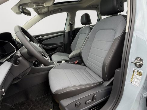 New 2025 Volkswagen Jetta SE image 10