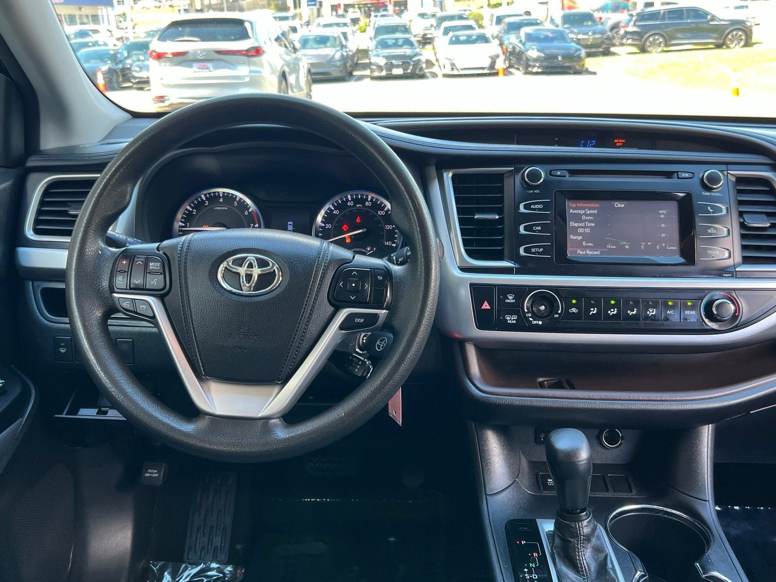 Used 2014 Toyota Highlander LE FWD image 24