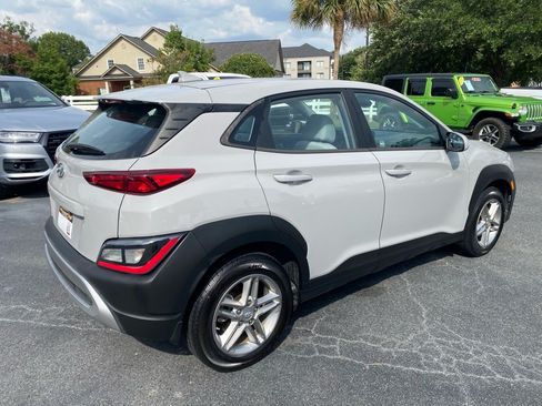 Used 2022 Hyundai Kona SE FWD image 7