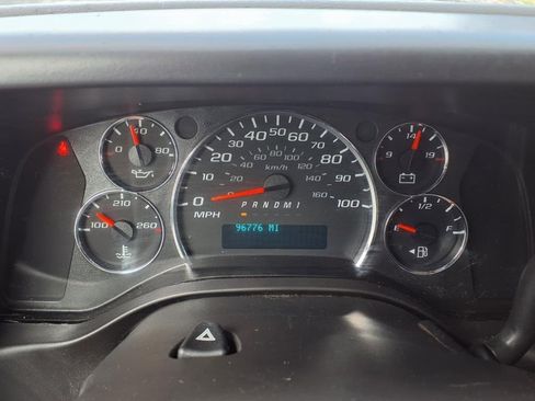 Used 2016 Chevrolet Express 2500 Extended image 25