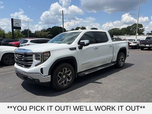 Used 2023 GMC Sierra 1500 SLT w/ SLT Premium Plus Package AWD/4WD image 3