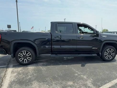 Used 2023 GMC Sierra 1500 AT4 w/ AT4 Preferred Package AWD/4WD image 9