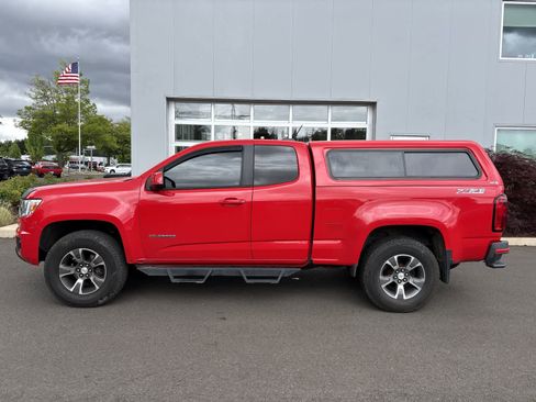 Used 2015 Chevrolet Colorado Z71 AWD/4WD image 3
