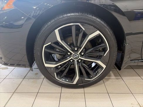 Used 2023 Nissan Altima 2.5 SR w/ SR Premium Package AWD/4WD image 20