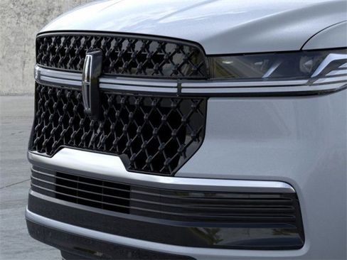 New 2025 Lincoln Navigator Reserve w/ Jet Appearance Package image 17