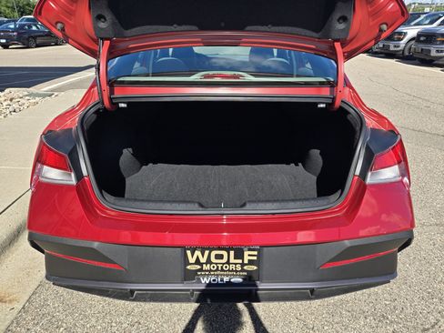 Used 2024 Hyundai Elantra SEL image 12