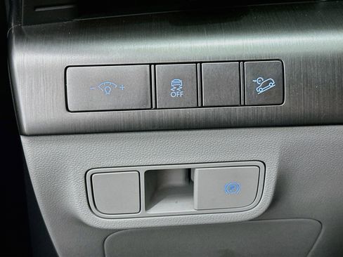 Used 2025 Hyundai Kona SEL AWD/4WD image 17