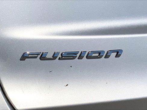 Used 2019 Ford Fusion Titanium AWD/4WD image 33