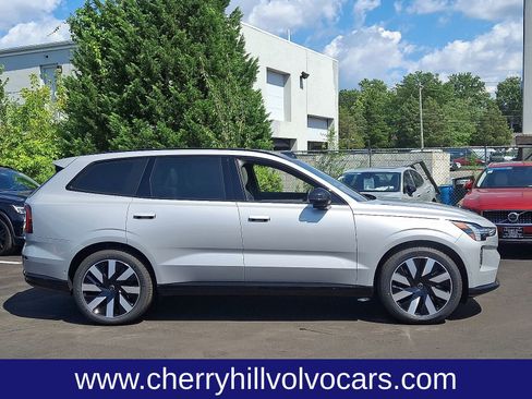 New 2025 Volvo EX90 Ultra image 7