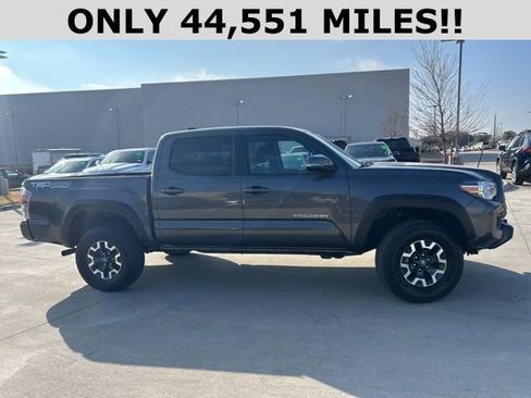 Used 2023 Toyota Tacoma TRD Off-Road image 2