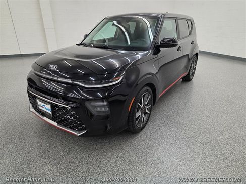 Used 2021 Kia Soul Turbo FWD image 2