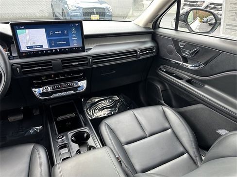 Certified 2023 Lincoln Corsair FWD image 17