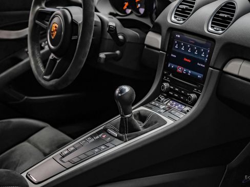 Used 2020 Porsche 718 Cayman GT4 RWD image 59