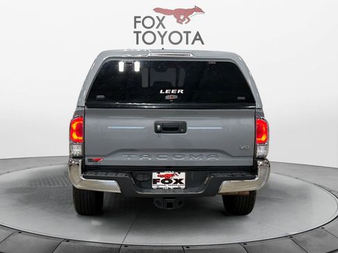 Used 2020 Toyota Tacoma TRD Off-Road AWD/4WD image 5