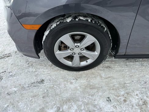 Used 2018 Honda Odyssey EX image 40