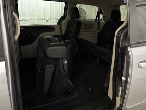 Used 2014 Dodge Grand Caravan SXT w/ Rear Park Assist Package FWD image 22