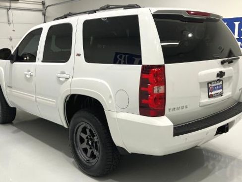Used 2010 Chevrolet Tahoe LT w/ Luxury Package AWD/4WD image 15
