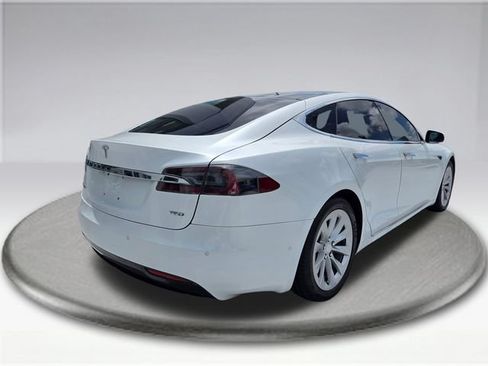 Used 2018 Tesla Model S 75D AWD/4WD image 13