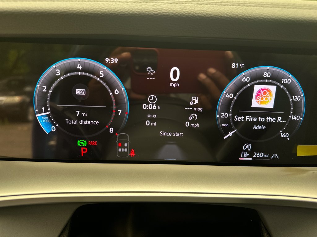 New 2026 Volkswagen Tiguan SE R-Line AWD/4WD image 13