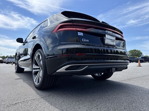 Used 2019 Audi Q8 Premium Plus AWD/4WD image 9