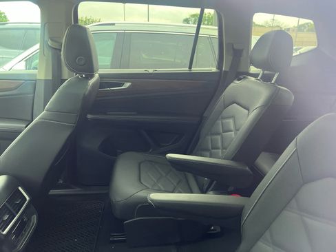 Used 2026 Volkswagen Atlas SE AWD/4WD image 5
