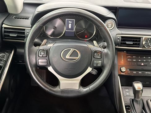 Used 2018 Lexus IS 300 w/ Comfort Package RWD image 22