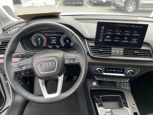 Used 2024 Audi Q5 2.0T Premium Plus w/ Premium Plus Package AWD/4WD image 7