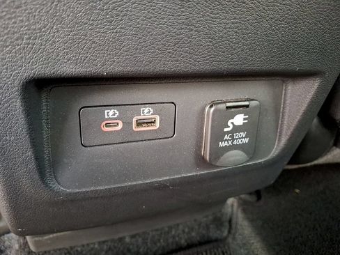 Used 2022 Nissan Frontier PRO-4X AWD/4WD image 11