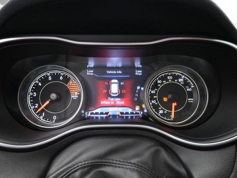 Used 2021 Jeep Cherokee Trailhawk w/ Comfort & Convenience Group image 19