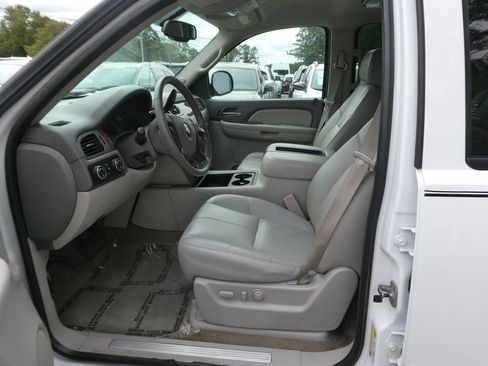 Used 2008 Chevrolet Avalanche LT w/ LT Preferred Equipment Group image 12