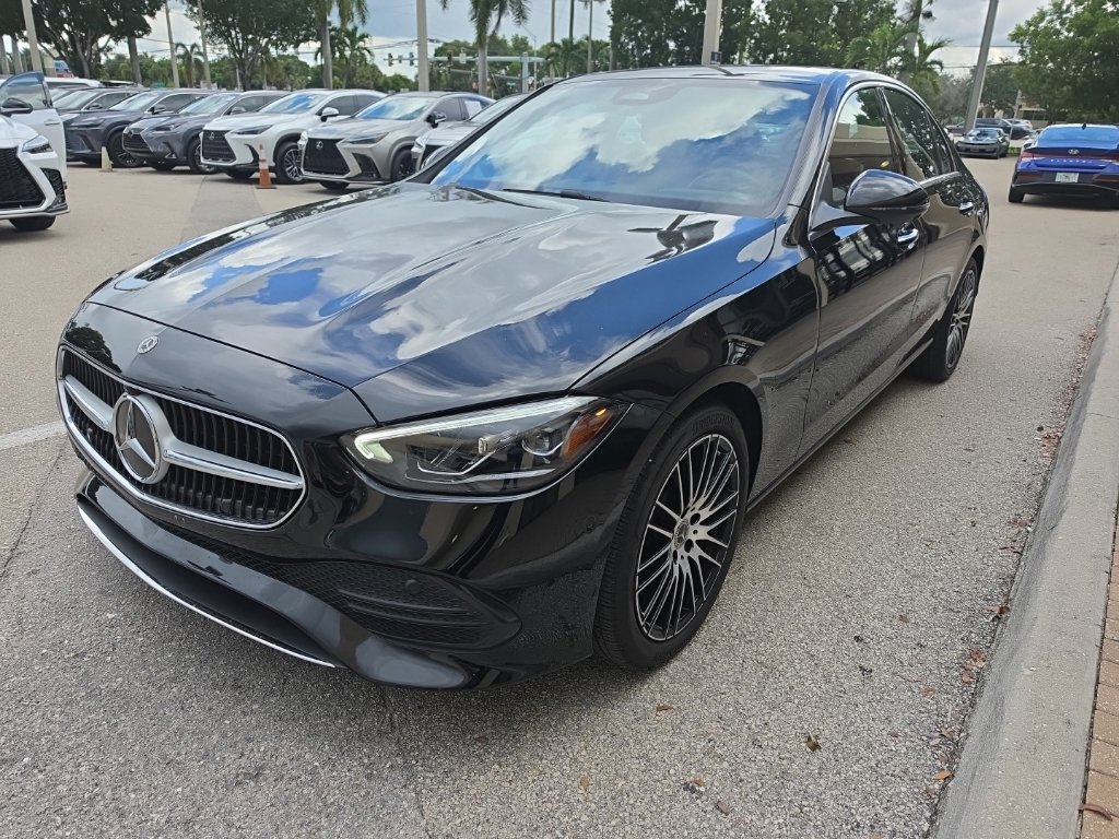 Used 2025 Mercedes-Benz C 300 Sedan image 3