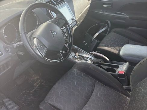 Used 2020 Mitsubishi Outlander Sport ES image 6