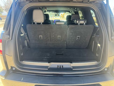 Used 2020 Lincoln Navigator 2WD image 9