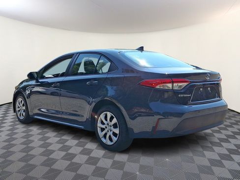 Used 2024 Toyota Corolla LE FWD image 4
