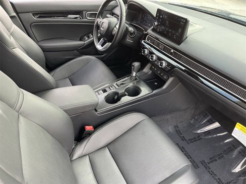 Certified 2025 Honda Civic Sport image 9